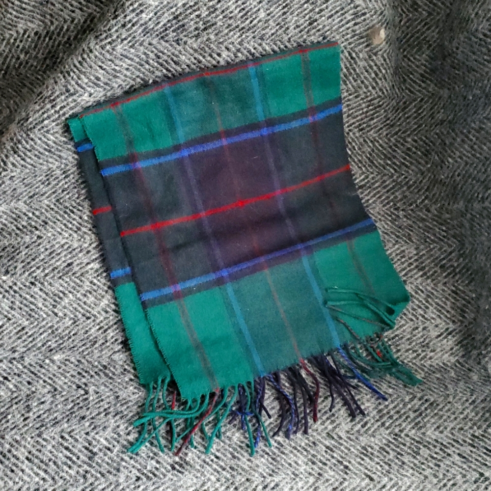 😸VTG V. FRAAS West Germany Plaid Scarf | Green Blue Red Tartan Fringe